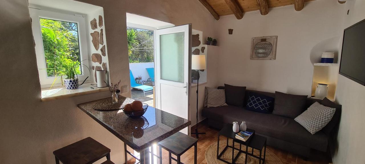 Beautiful House In Stunning Nature, 22 Minutes From Beaches, 5 Minutes To Lake, Air Condition Cool And Heat, And Very Fast Internet In All Rooms, Dishwasher, Washing Machine And Induction Cooking Silves Kültér fotó