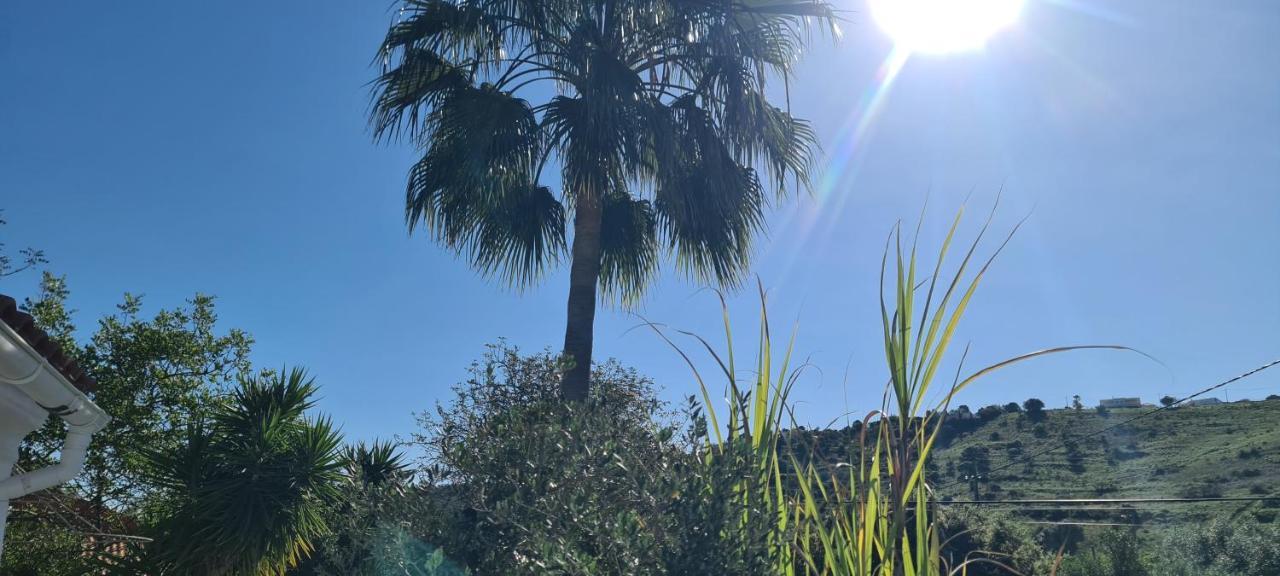 Beautiful House In Stunning Nature, 22 Minutes From Beaches, 5 Minutes To Lake, Air Condition Cool And Heat, And Very Fast Internet In All Rooms, Dishwasher, Washing Machine And Induction Cooking Silves Kültér fotó
